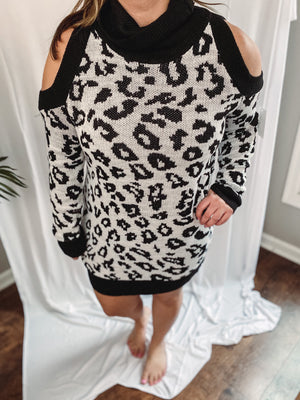 Leop Sweater Dress